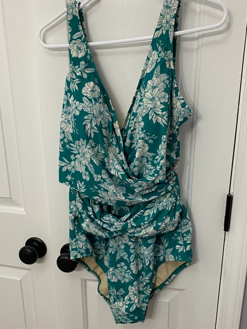 Lands' End SlenderSuit Wrap Swimsuit Emerald Green Floral Size 16 Long Torso